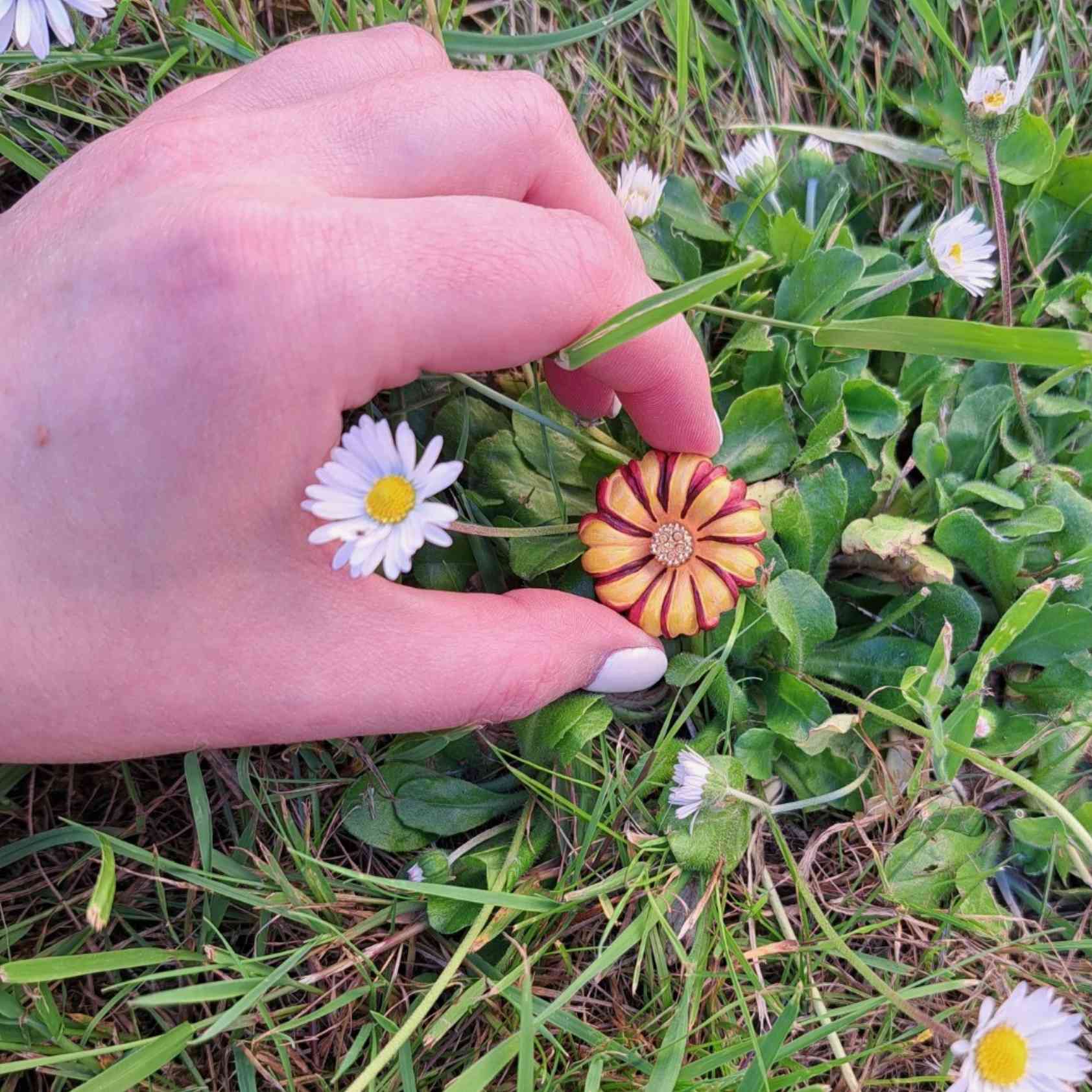 Marigold Brooch (Small) - TimeLine Gifts