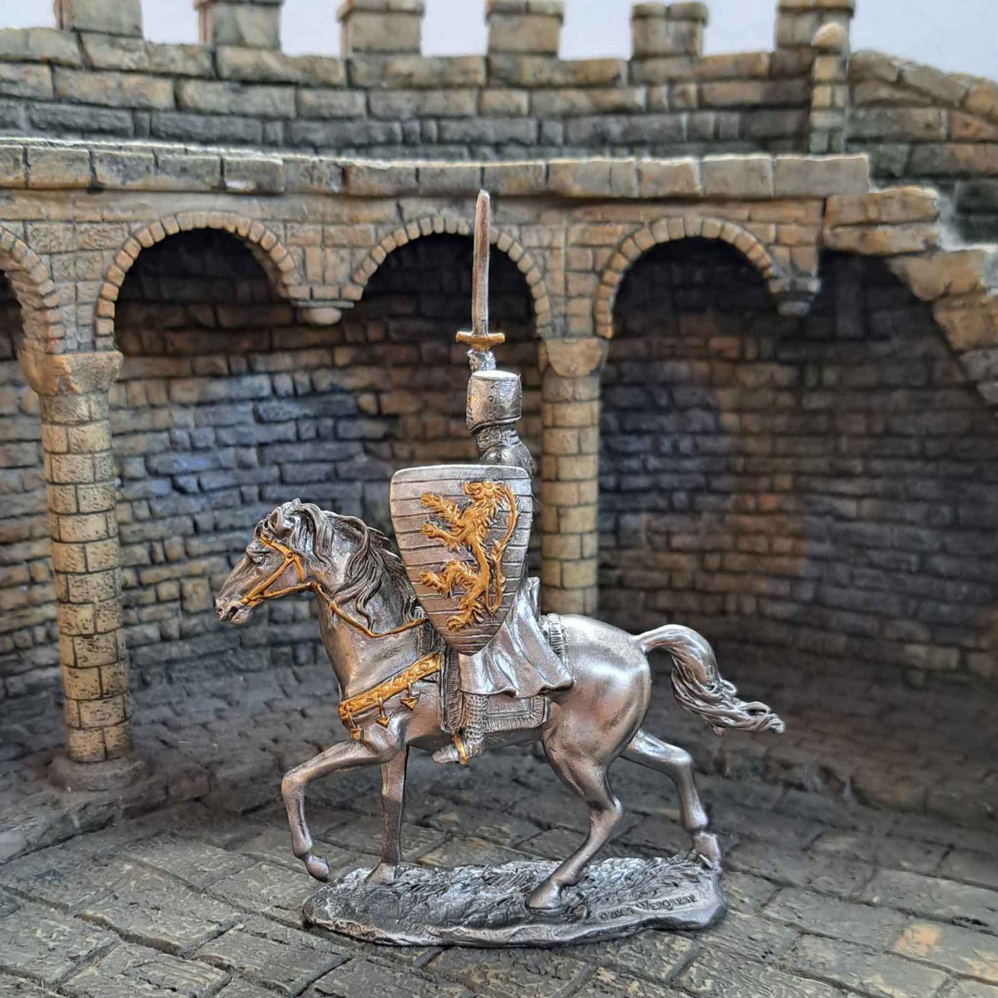 Mounted Knight with lion shield